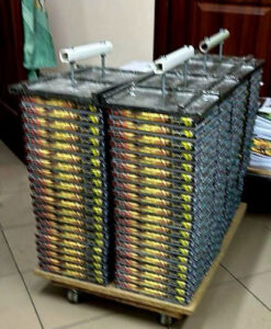 Lee más sobre el artículo Los libros ya están impresos, pero hay que mantenerlos bajo presión durante un tiempo para evitar que se deformen